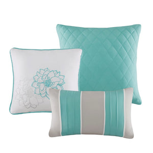HomeRoots Set of Seven Aqua and White Floral King Bedding Ensemble with Ring-Stitch Design for Elegance 679865
