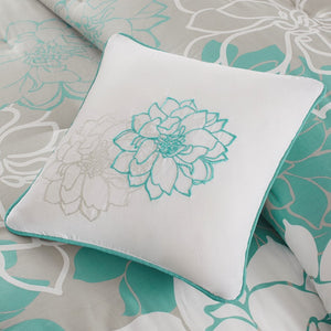 HomeRoots Set of Seven Aqua and White Floral King Bedding Ensemble with Ring-Stitch Design for Elegance 679865
