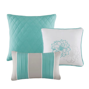 HomeRoots Set of Seven Aqua and White Floral King Comforter & Sham Ensemble for Stylish Bedroom Makeover 679866