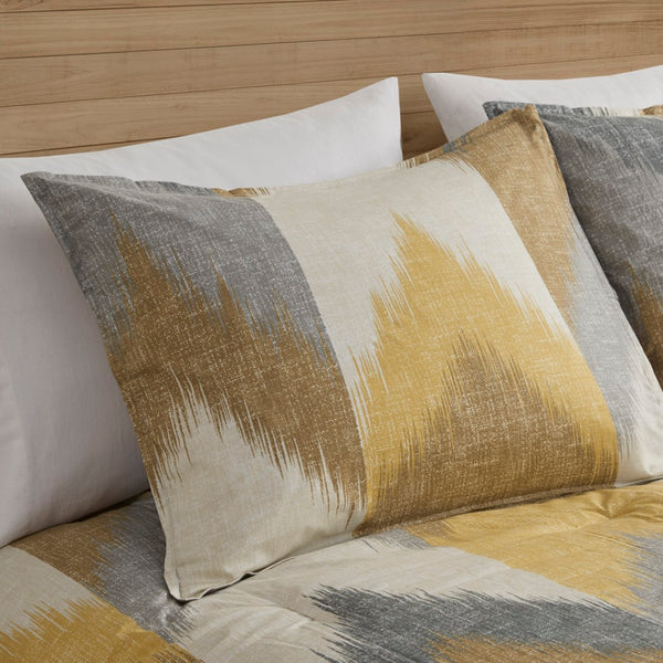 HomeRoots Set of Three Gray and Ivory Mid-Century Ring Stitch Polyester Comforter & Shams for Queen Beds 679882