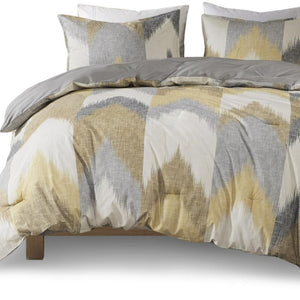 HomeRoots Set of Three Gray and Ivory Mid-Century Ring Stitch Polyester Comforter & Shams for Queen Beds 679882