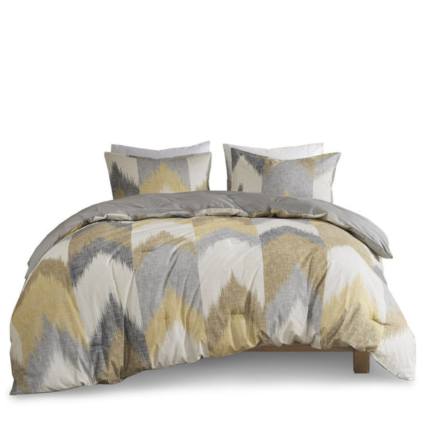 HomeRoots Set of Three Gray and Ivory Mid-Century Ring Stitch Polyester Comforter & Shams for Queen Beds 679882