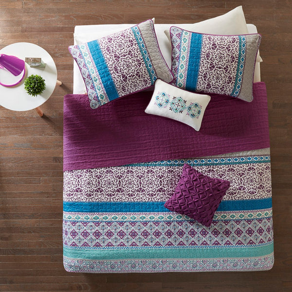 HomeRoots Set of Five Elegant Purple and Ivory Striped Queen Bedding with Ring-Stitch Comforter & Shams 679886