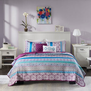 HomeRoots Set of Five Elegant Purple and Ivory Striped Queen Bedding with Ring-Stitch Comforter & Shams 679886