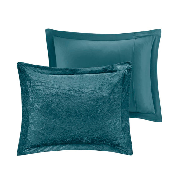 HomeRoots Set of Four Teal Blue King Bedding Ensemble - Stylish Comforter & Decorative Shams for Modern Homes 679887