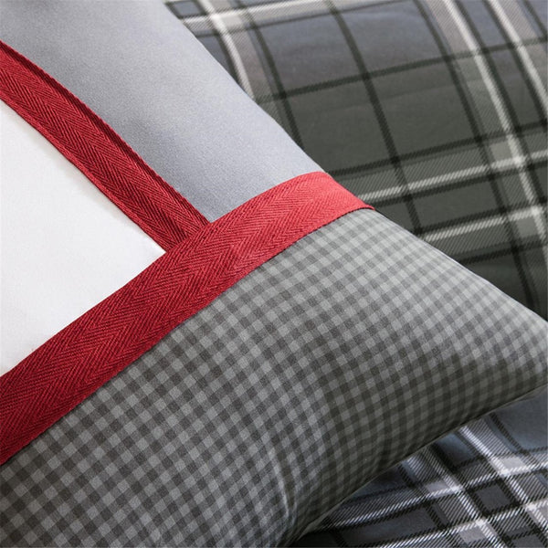 HomeRoots Set of Five Gray and White Plaid Queen Comforter & Sham Set - Luxurious, Soft, Modern Design 679893