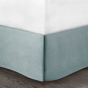 HomeRoots Set of Four White and Aqua Ring Stitch Comforter & Sham Set - Mid-Century Modern Bedroom Decor 679904
