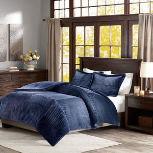 HomeRoots Set of Three Blue King Bedding Ensemble with Textured Stitch Comforter and Shams for Summer Style 679905