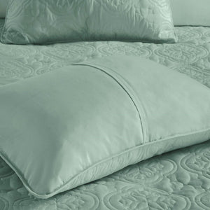 HomeRoots Set of Three Aqua Medallion Comforter and Ring Stitch Shams for a Vibrant Mid-Century Bedroom 679910