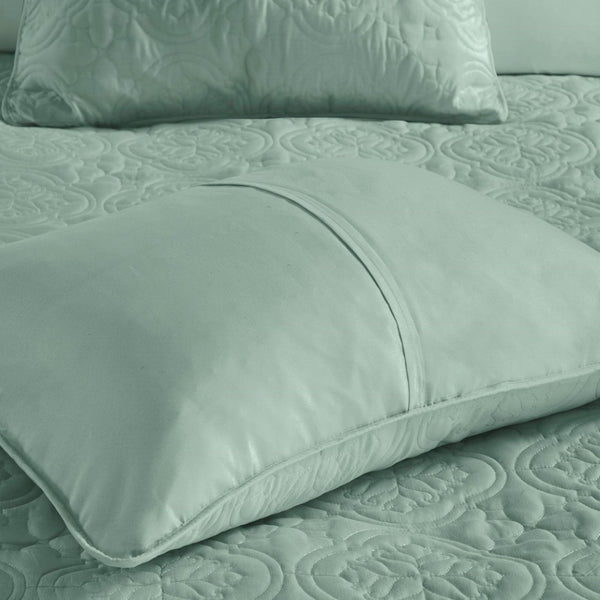 HomeRoots Set of Three Aqua Medallion Comforter and Ring Stitch Shams for a Vibrant Mid-Century Bedroom 679910