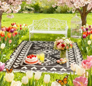 English Elm Patio Reversible Polypropylene Flatweave Rug Foldable Geometric Black White Outdoor Mat T3971P421603