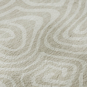 HomeRoots 8' Beige and Ivory Abstract Round Washable Rug - Stain Resistant, UV Protected for High Traffic Areas 680064