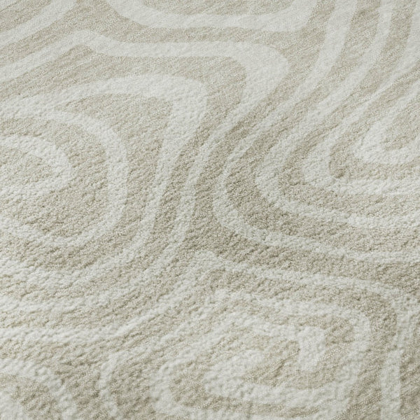 HomeRoots 8' Beige and Ivory Abstract Round Washable Rug - Stain Resistant, UV Protected for High Traffic Areas 680064