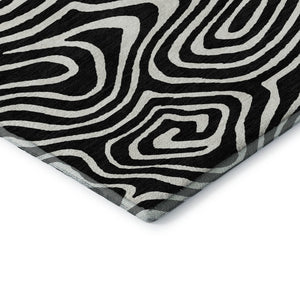HomeRoots 8' Black And Ivory Abstract Washable Round Rug – Durable, Stylish, Stain-Resistant, UV Protected Design! 680070