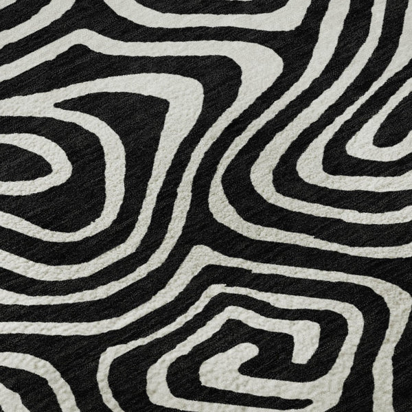 HomeRoots 8' Black And Ivory Abstract Washable Round Rug – Durable, Stylish, Stain-Resistant, UV Protected Design! 680070