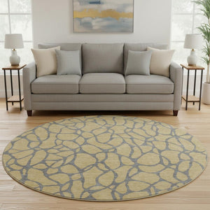 HomeRoots 8' Gold and Gray Geometric Round Rug - Washable, UV-Protected, Durable for High-Traffic Areas 680316