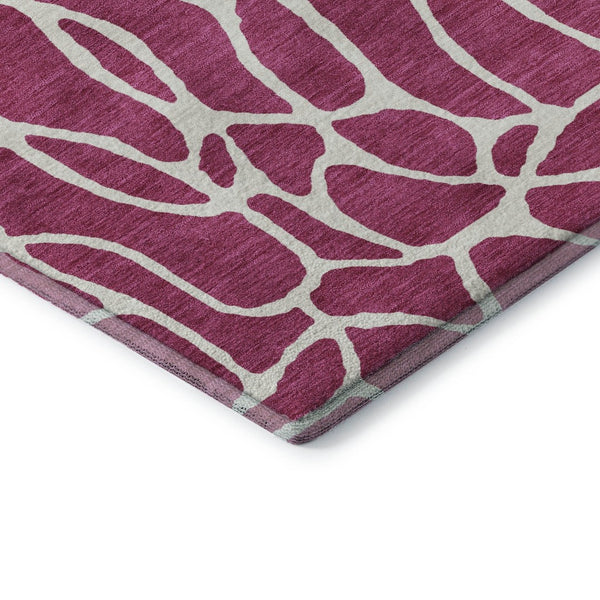 HomeRoots 8' Blush and Ivory Geometric Round Rug - Stylish, Washable, UV-Protected, Perfect for High-Traffic Areas 680382