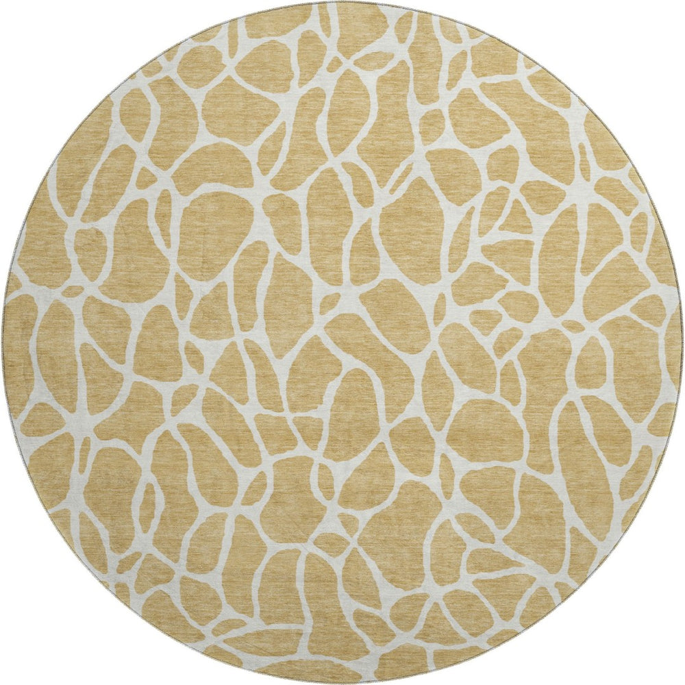 HomeRoots 8' Gold and Ivory Geometric Round Rug - Washable, UV Protected, Perfect for High-Traffic Areas! 680406