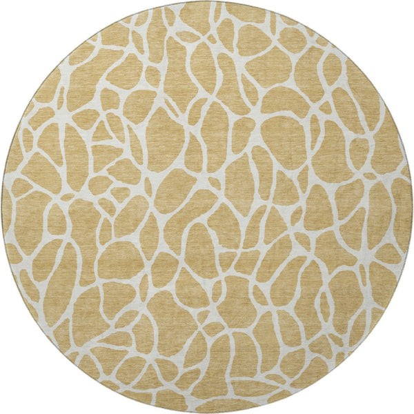 HomeRoots 8' Gold and Ivory Geometric Round Rug - Washable, UV Protected, Perfect for High-Traffic Areas! 680406