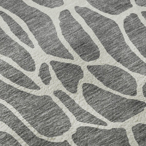 HomeRoots 8' Gray and Ivory Geometric Round Rug - Washable, UV-Protected, Durable for High-Traffic Areas 680412