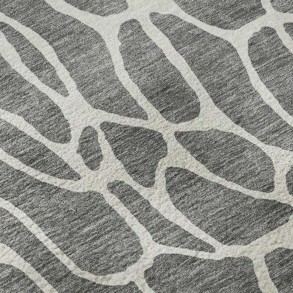 HomeRoots 8' Gray and Ivory Geometric Round Rug - Washable, UV-Protected, Durable for High-Traffic Areas 680412