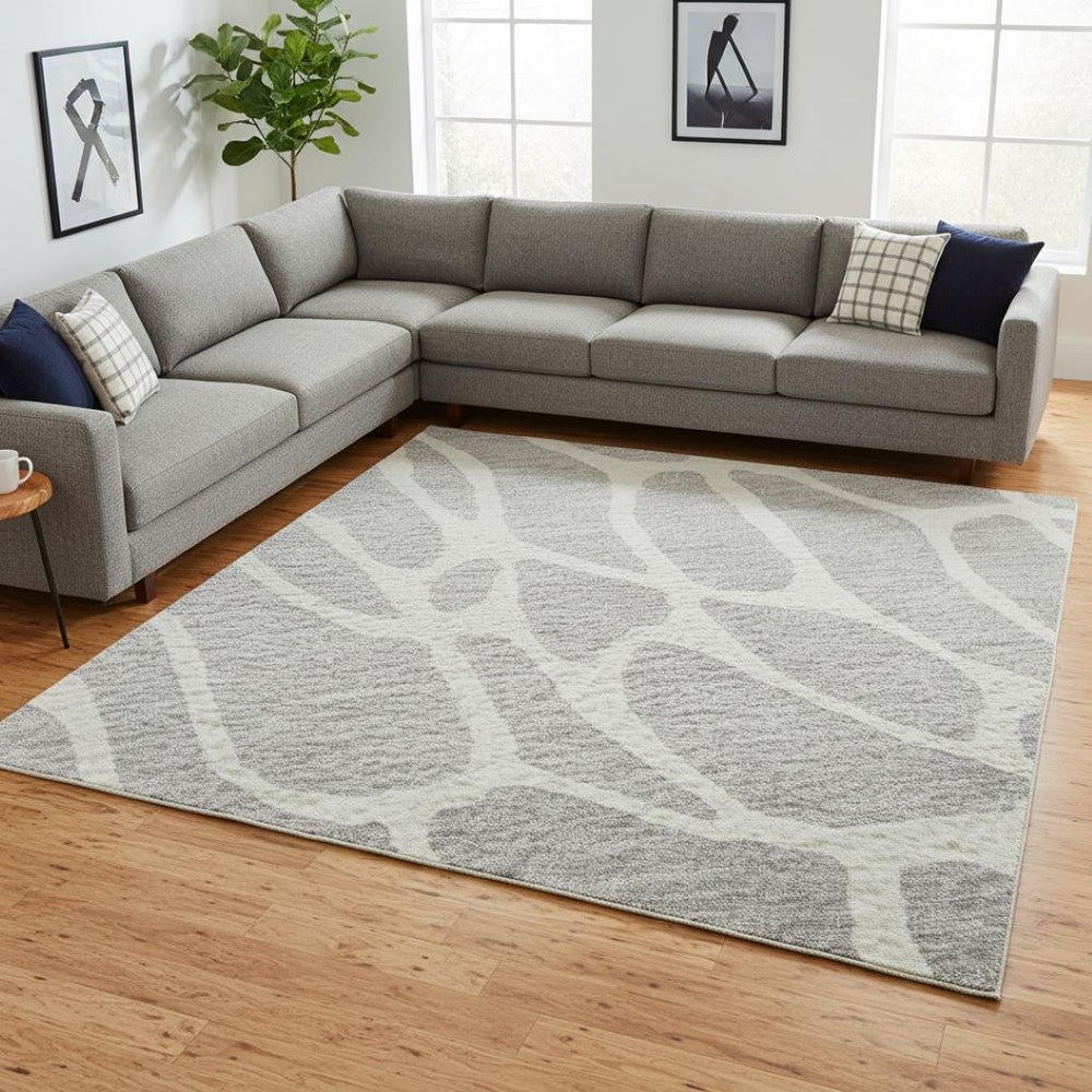 HomeRoots 8' X 10' Stylish Silver & Ivory Geometric Area Rug - Washable, UV-Protected, Durable for High-Traffic Homes 680437
