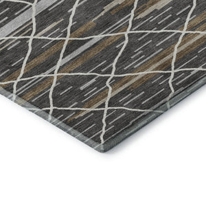 HomeRoots 8' Charcoal Gray & Brown Striped Washable Round Rug - Durable, UV-Protected, Perfect for High-Traffic Spaces 680472