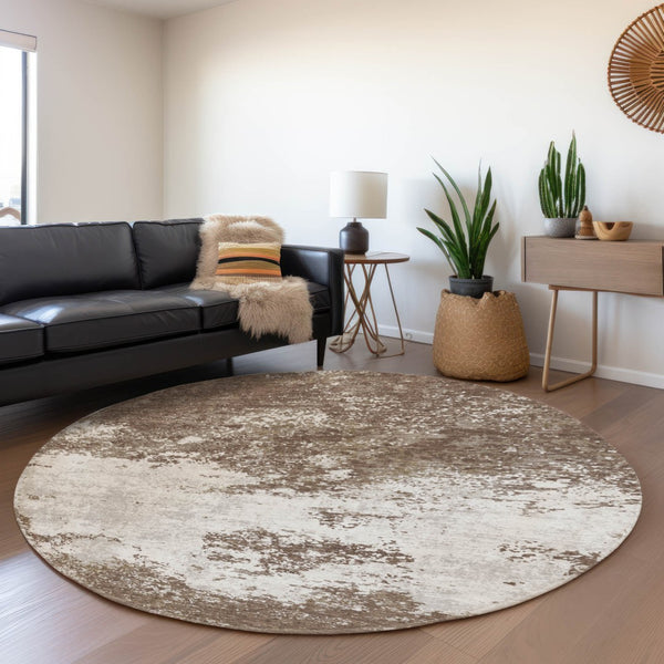 HomeRoots 8' Brown and Beige Abstract Washable Round Rug - Durable, Stylish, Stain-Resistant, UV Protected Design 680618