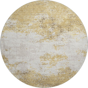 HomeRoots 8' Gold and Beige Abstract Round Rug - Washable, UV Protected, Ideal for Busy Homes & Modern Decor 680642
