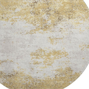 HomeRoots 8' Gold and Beige Abstract Round Rug - Washable, UV Protected, Ideal for Busy Homes & Modern Decor 680642