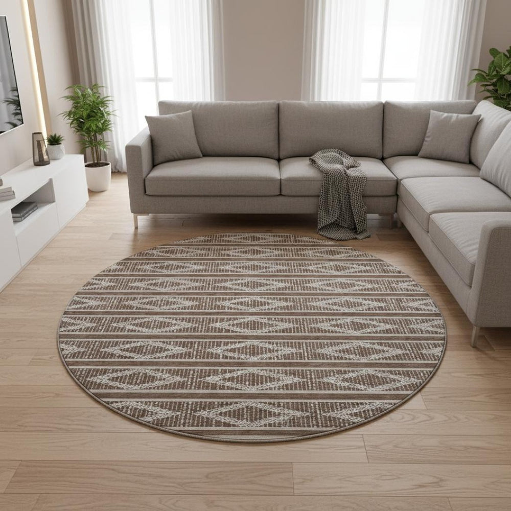 HomeRoots 8' Brown and Beige Geometric Round Rug – Washable, Stain-Resistant, UV Protected for Busy Homes 680762