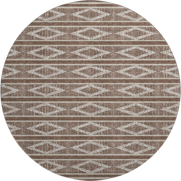 HomeRoots 8' Brown and Beige Geometric Round Rug – Washable, Stain-Resistant, UV Protected for Busy Homes 680762