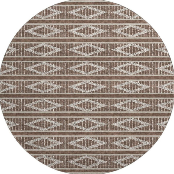 HomeRoots 8' Brown and Beige Geometric Round Rug – Washable, Stain-Resistant, UV Protected for Busy Homes 680762