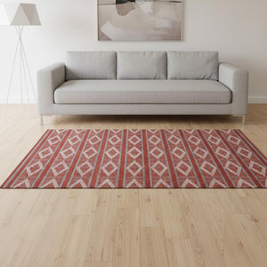 HomeRoots 5' Washable Red & Ivory Geometric Area Rug - Stain-Resistant, UV-Protected for Homes with Kids & Pets 680815