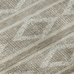 HomeRoots 8' Stylish Washable Round Rug in Taupe & Beige - Durable, UV-Protected with Modern Geometric Design! 680828