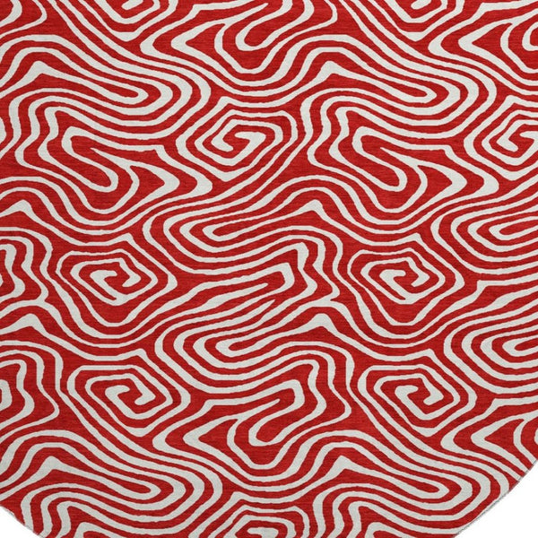 HomeRoots 8' Red And Ivory Abstract Round Rug - Washable, UV-Protected, Perfect for Active Homes & Patios 680900