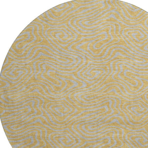 HomeRoots 8' Gold and Ivory Abstract Round Rug – Washable, UV-Protected, Stain-Resistant for Family Homes 680954