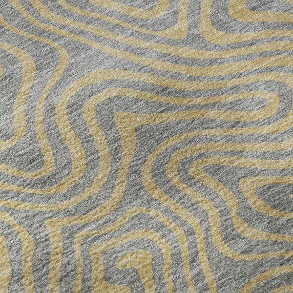 HomeRoots 8' Gray and Gold Abstract Round Rug - Washable, UV Protected, Durable Design for Modern Homes 680960