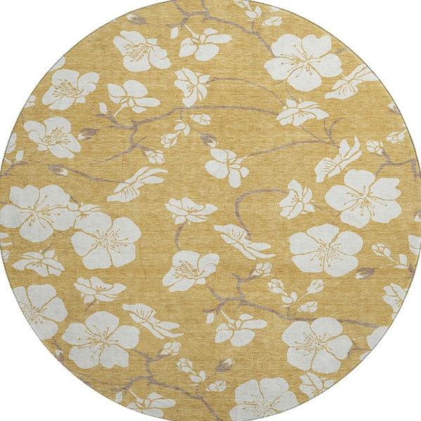 HomeRoots 8' Gold and Ivory Floral Round Rug - Stylish, Washable, UV-Protected, Perfect for Family Spaces! 681032