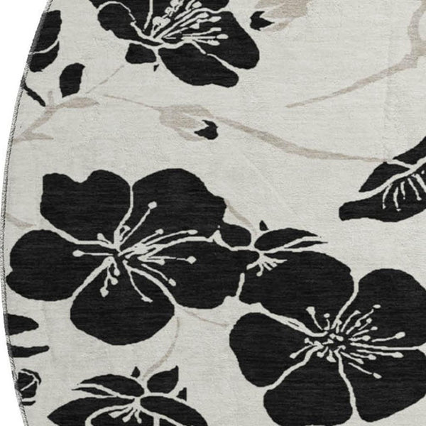 HomeRoots 8' Ivory and Black Floral Washable Round Rug - Durable, Stylish, Stain-Resistant, UV Protected Design 681158