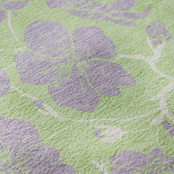 HomeRoots 8' Mint Green Floral Washable Round Rug - Elegant, UV Protected, Stain Resistant for Busy Homes! 681170