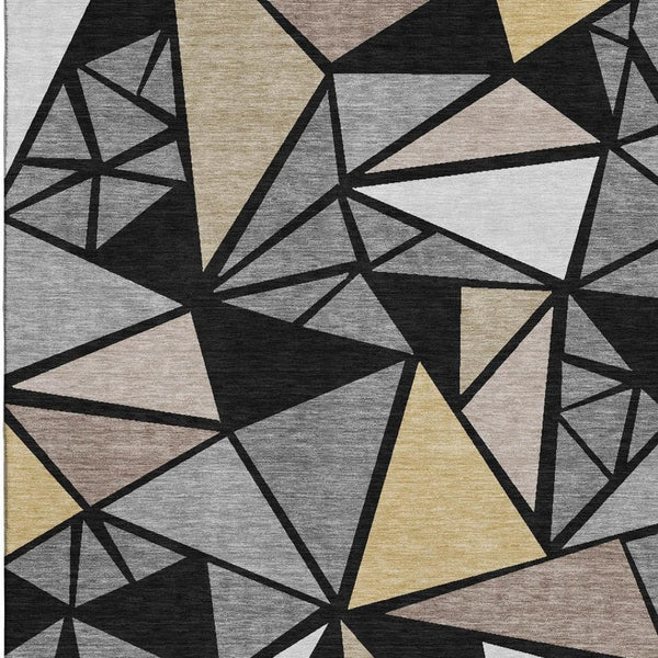 HomeRoots 5' Modern Geometric Washable Area Rug in Black, Beige & Ivory - UV Protected & Stain Resistant! 681499
