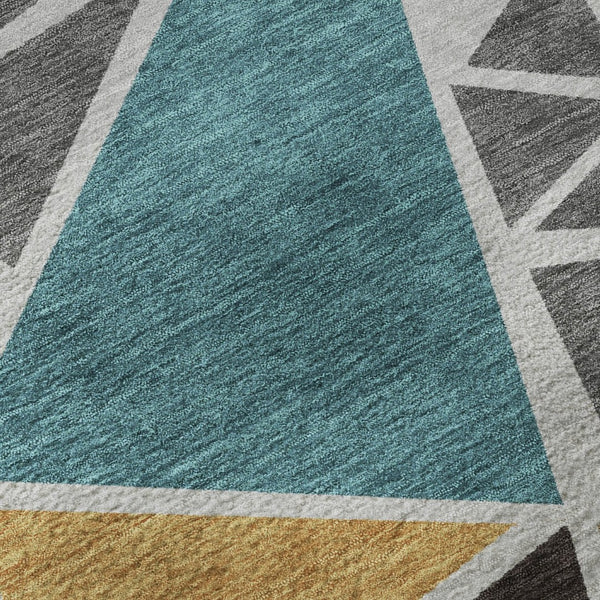 HomeRoots 8' Gray Teal & Copper Geometric Washable Round Rug - Stain Resistant, UV Protected, Easy Care Design 681518