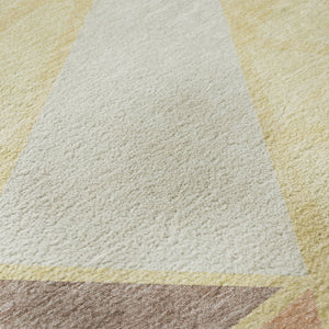 HomeRoots 8' Wheat Gray and Copper Geometric Washable Round Rug – UV Protected, Stain Resistant, Kid & Pet Friendly 681554