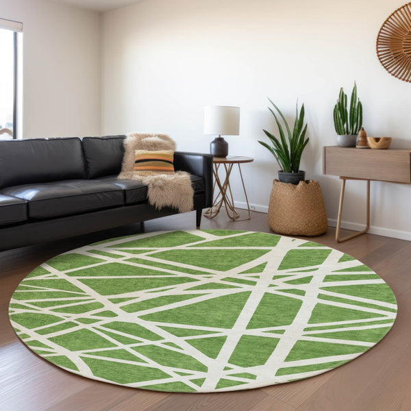 HomeRoots 8' Green and Ivory Geometric Round Rug - Washable, UV Protected, Stain Resistant for Busy Homes 681596