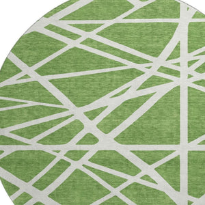 HomeRoots 8' Green and Ivory Geometric Round Rug - Washable, UV Protected, Stain Resistant for Busy Homes 681596