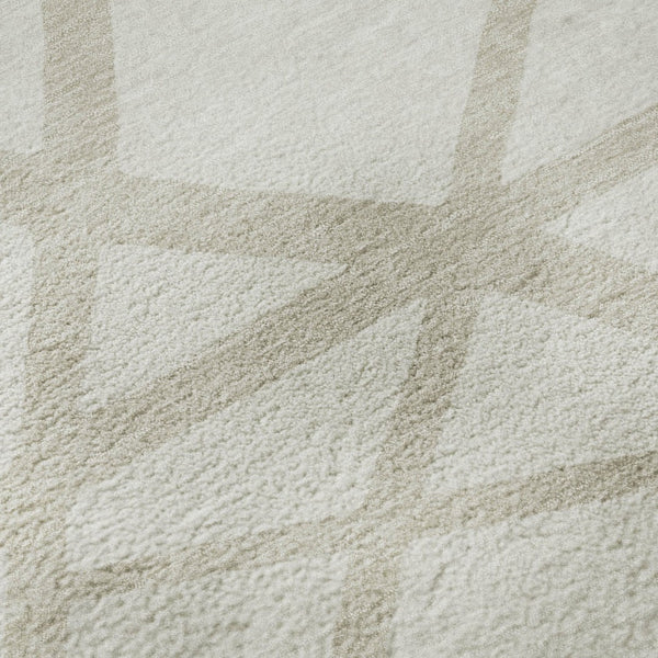 HomeRoots 5' X 8' Ivory & Beige Geometric Area Rug – Washable, UV Protected, Stain-Resistant for High Traffic Areas 681613