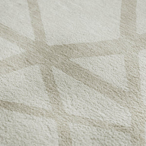 HomeRoots 5' X 8' Ivory & Beige Geometric Area Rug – Washable, UV Protected, Stain-Resistant for High Traffic Areas 681613