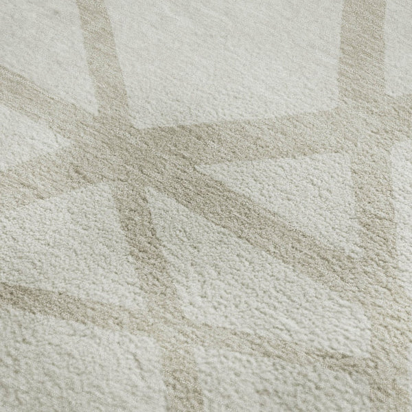 HomeRoots 5' X 8' Ivory & Beige Geometric Area Rug – Washable, UV Protected, Stain-Resistant for High Traffic Areas 681613