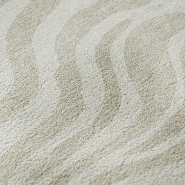HomeRoots 8' Beige and Ivory Animal Print Round Rug – Washable, UV-Protected, Modern Style for Any Room 681734